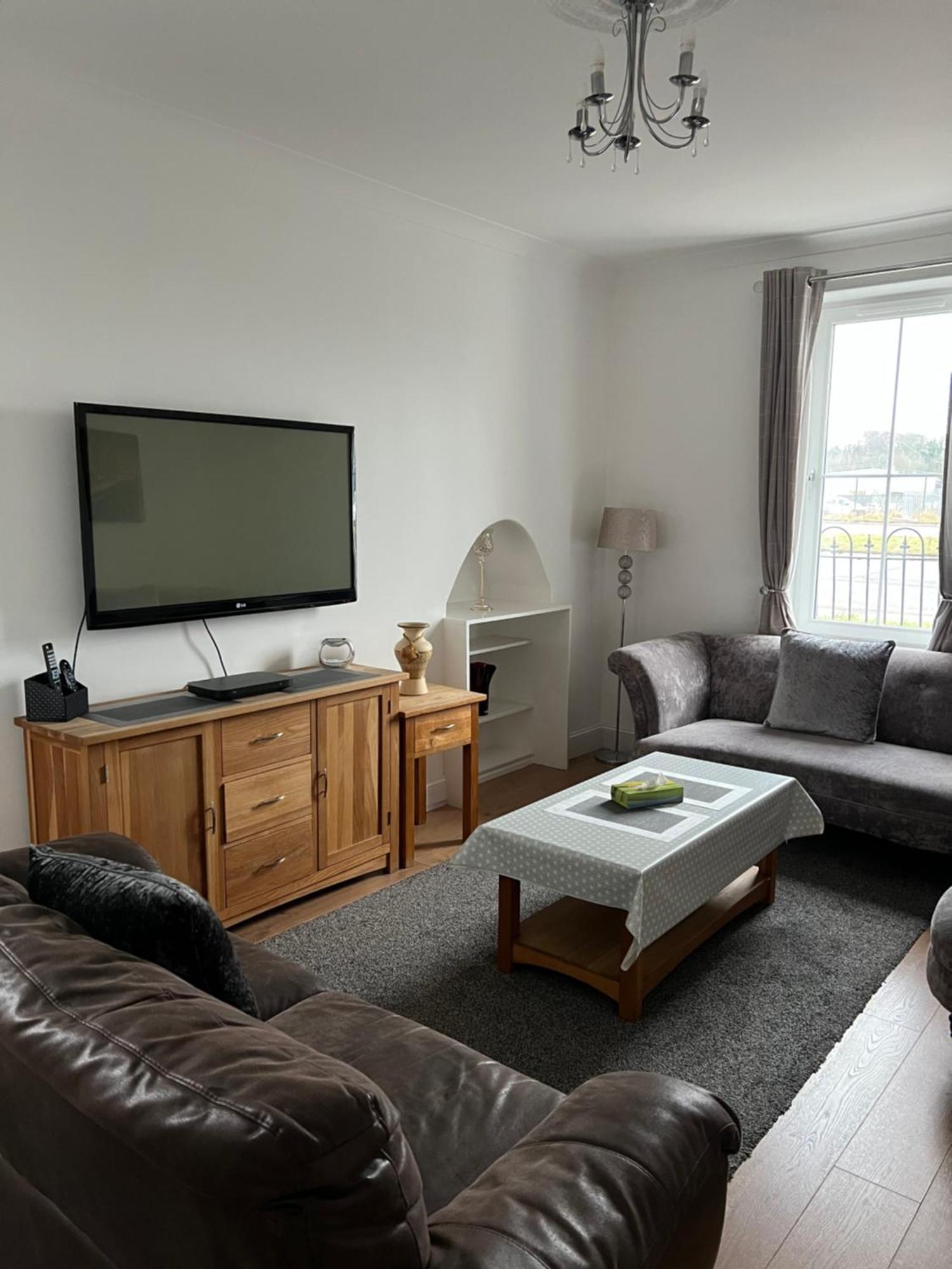4 Bed Bungalow Near Airport EDI Eksteriør billede